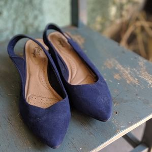Navy blue slingbacks